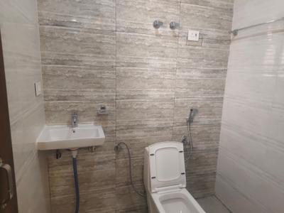 Bathroom Image of 500 Sq.ft 1 RK Apartment / Flat for rent in Sector 17 Gurgaon for Rs. 24500