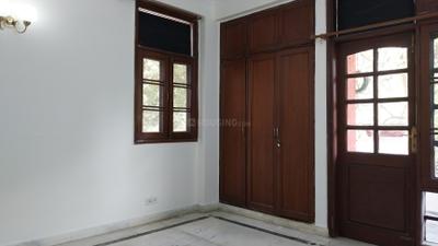 Bedroom Image of 1600 Sq.ft 3 BHK Builder Floor for rent in Safdarjung Enclave New Delhi for Rs. 85000