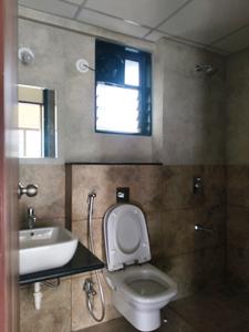 Common Bathroom Image of 830 Sq.ft 2 BHK Apartment / Flat for rent in Paranjape Blue Ridge, Hinjawadi Pune for Rs. 33000