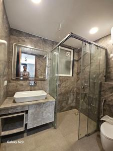 Bathroom Image of 2800 Sq.ft 4 BHK Builder Floor for sale in Mansarover Garden New Delhi for Rs. 50000000