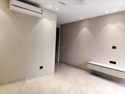Bedroom Image of 3000 Sq.ft 3 BHK Builder Floor for rent in DLF Phase 4 Gurgaon for Rs. 100000