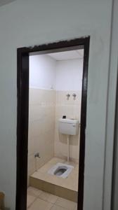 Bathroom Image of 2100 Sq.ft 3 BHK Apartment / Flat for rent in MI Royal Court I, Gomti Nagar Lucknow for Rs. 70000