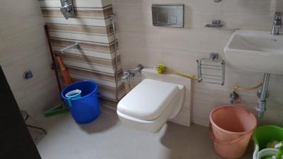 Bathroom Image of 636 Sq.ft 1 BHK Apartment / Flat for rent in Tata Glendale, Thane West Thane for Rs. 32000