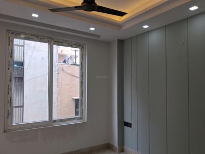 Bedroom Image of 1350 Sq.ft 3 BHK Builder Floor for sale in Paschim Vihar New Delhi for Rs. 26000000
