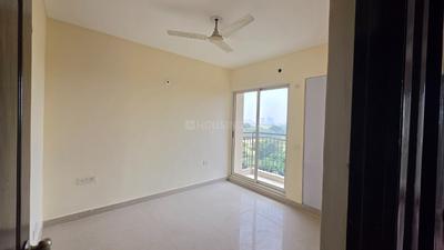 Bedroom Image of 1205 Sq.ft 3 BHK Apartment / Flat for rent in Aditya City Apartments Phase 2, Wave City Ghaziabad for Rs. 20000
