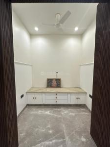 Bedroom Image of 2700 Sq.ft 4 BHK Builder Floor for rent in Pitampura New Delhi for Rs. 125000