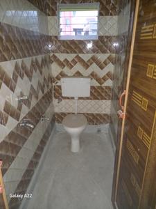 Bathroom Image of 800 Sq.ft 2 BHK Apartment / Flat for sale in Beliaghata Kolkata for Rs. 2200000