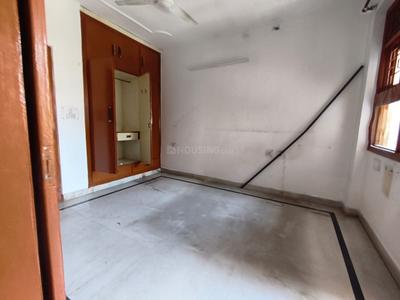Bedroom Image of 2100 Sq.ft 3 BHK Apartment / Flat for rent in Naval Technical Officers Apartment, Sector 22 Dwarka New Delhi for Rs. 50000