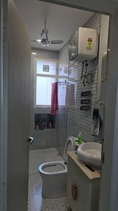 Bathroom Image of 1750 Sq.ft 3 BHK Apartment / Flat for sale in Purvanchal Bhagirathi Apartments, Sector 62 Noida for Rs. 21200000