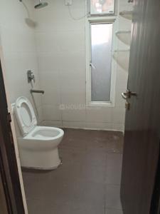 Bathroom Image of 2385 Sq.ft 4 BHK Apartment / Flat for rent in Supertech Cape Town, Sector 74 Noida for Rs. 51000