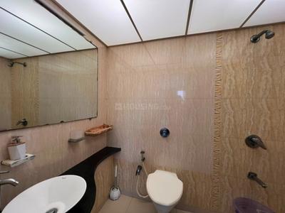 Image of 950 Sq.ft 2 BHK Apartment / Flat for rent in Pegasus Tower, Andheri West, Mumbai for Rs. 85000