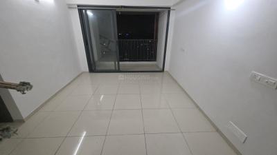 Living Room Image of 900 Sq.ft 3 BHK Apartment / Flat for rent in Panchshil Nihir, Paldi Ahmedabad for Rs. 31000