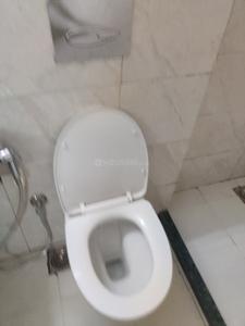 Bathroom Image of 1303 Sq.ft 3 BHK Apartment / Flat for rent in BPTP Spacio, Sector 37D Gurgaon for Rs. 35000