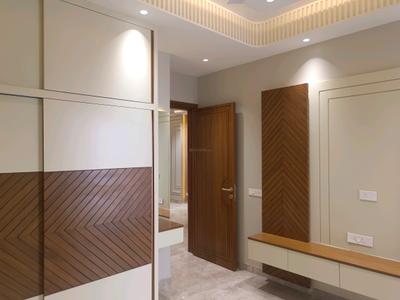 Bedroom Image of 1350 Sq.ft 3 BHK Builder Floor for sale in Janakpuri New Delhi for Rs. 41500000