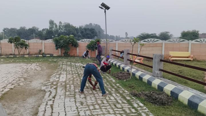 Ashok vihar Main Image 1