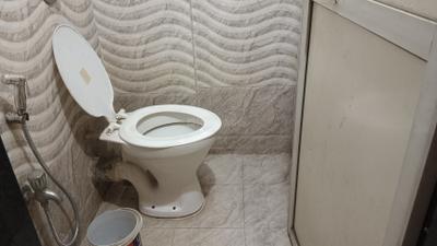 Bathroom Image of 300 Sq.ft 1 RK Apartment / Flat for sale in Vikram Gayatri Park, Kalwa Thane for Rs. 5000000
