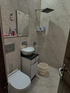 Bathroom Image of 1500 Sq.ft 2 BHK Independent House for rent in Lohgarh Zirakpur for Rs. 25000