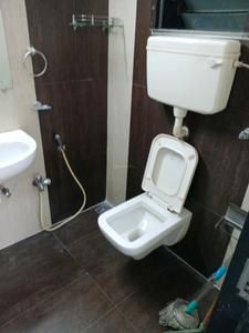 Common Bathroom Image of 911 Sq.ft 2 BHK Apartment / Flat for rent in Godrej Prime, Chembur Mumbai for Rs. 77000
