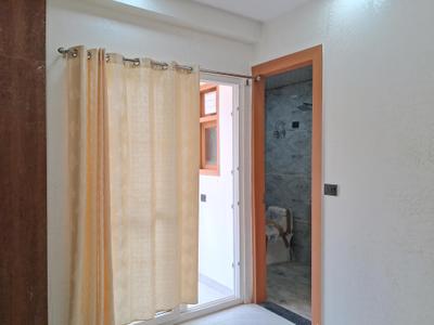 Bedroom Image of 1050 Sq.ft 2 BHK Apartment / Flat for sale in Sector 104 Noida for Rs. 4200000