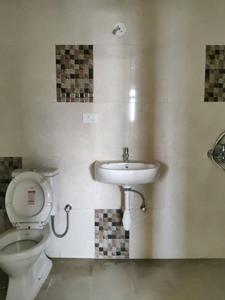 Common Bathroom Image of 1100 Sq.ft 3 BHK Apartment / Flat for sale in Kalpataru Immensa, Thane West Thane for Rs. 19500000