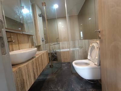 Bathroom Image of 1330 Sq.ft 3 BHK Apartment / Flat for sale in Lodha Enchante, Sion Mumbai for Rs. 41500000