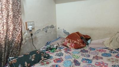 Bedroom Image of 430 Sq.ft 1.5 BHK Builder Floor for sale in Mayur Vihar Phase 1 New Delhi for Rs. 2300000