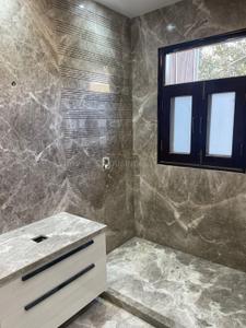 Bathroom Image of 8000 Sq.ft 7 BHK Independent House for sale in DLF City Phase 1, DLF Phase 1 Gurgaon for Rs. 179900000