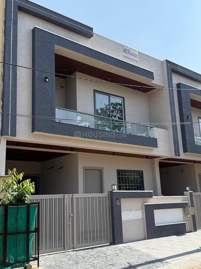 Gandhipath west Main Image 1