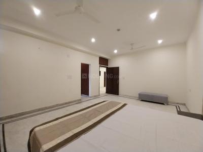 Bedroom Image of 4500 Sq.ft 4 BHK Builder Floor for rent in Sector 108 Noida for Rs. 130000