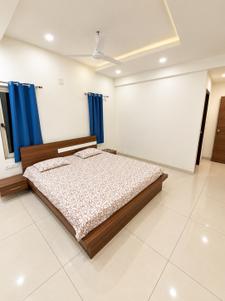 Bedroom Image of 2500 Sq.ft 3 BHK Apartment / Flat for rent in Alkapuri Vadodara for Rs. 40000