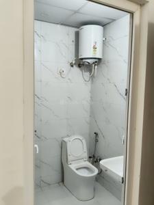 Bathroom Image of 1050 Sq.ft 1 BHK Independent House for rent in Sector 73 Noida for Rs. 16500