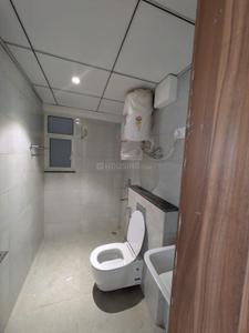 Bathroom Image of 650 Sq.ft 2 BHK Apartment / Flat for rent in Godrej The Suites, Jaypee Greens Greater Noida for Rs. 37000