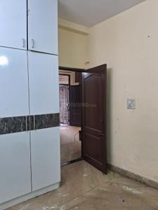 Bedroom Image of 550 Sq.ft 2 BHK Builder Floor for rent in Sector 24 Rohini New Delhi for Rs. 15000