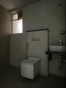 Common Bathroom Image of 1040 Sq.ft 2 BHK Apartment / Flat for rent in Sankalp Square, Devinagar Bengaluru for Rs. 48000