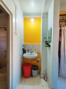 Bathroom Image of 550 Sq.ft 1 BHK Apartment / Flat for sale in Palm Acres Co-Op. Hsg. Soc. Ltd, Sion Mumbai for Rs. 13500000