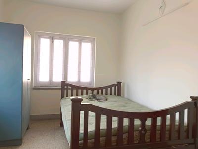 Bedroom Image of 500 Sq.ft 1 BHK Builder Floor for rent in Kalighat Kolkata for Rs. 15000
