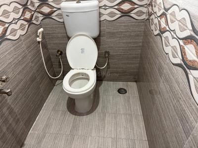 Bathroom Image of 350 Sq.ft 1 RK Builder Floor for rent in Ramamurthy Nagar Bengaluru for Rs. 9500