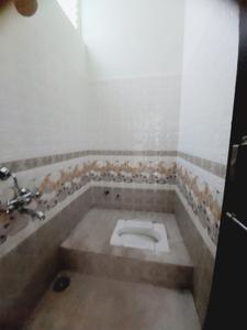 Bathroom Image of 750 Sq.ft 2 BHK Apartment / Flat for rent in Mahalakshmi Nagar Indore for Rs. 18000