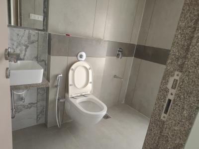 Bathroom Image of 600 Sq.ft 1 BHK Apartment / Flat for sale in Gurukrupa Marina Enclave, Malad West Mumbai for Rs. 12000000