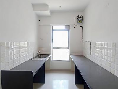 Kitchen Image of 895 Sq.ft 2 BHK Apartment / Flat for rent in Kalpataru Immensa, Thane West Thane for Rs. 37000