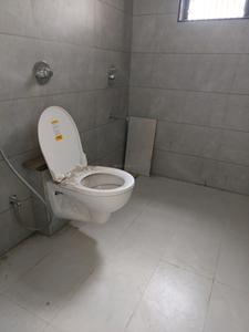 Common Bathroom Image of 1470 Sq.ft 3 BHK Apartment / Flat for rent in Kumar Picasso, Hadapsar Pune for Rs. 50000