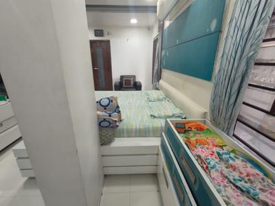 Bedroom Image of 3300 Sq.ft 5 BHK Apartment / Flat for sale in Bodakdev Ahmedabad for Rs. 22000000