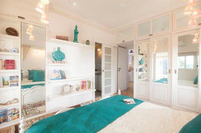 Bedroom Image of 1100 Sq.ft 2 BHK Apartment / Flat for rent in Dhaval Ganga, Bandra West Mumbai for Rs. 225000