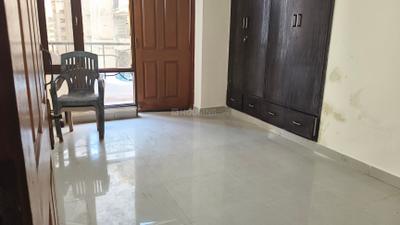 Bedroom Image of 2050 Sq.ft 3.5 BHK Apartment / Flat for rent in   Veena Residency, Sector 22 Dwarka New Delhi for Rs. 52000