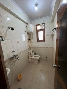 Bathroom Image of 1200 Sq.ft 2 BHK Apartment / Flat for rent in Vasundhara Ghaziabad for Rs. 30000