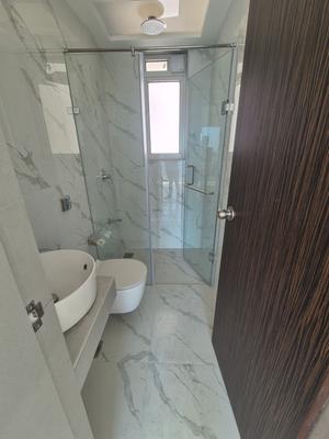 Bathroom Image of 1200 Sq.ft 2 BHK Apartment / Flat for sale in Aurum Q Islands R4, Ghansoli Navi Mumbai for Rs. 21500000