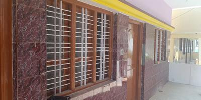 Main Entrance Image of 900 Sq.ft 2 BHK Builder Floor for rent in Hoskote Bengaluru for Rs. 7500