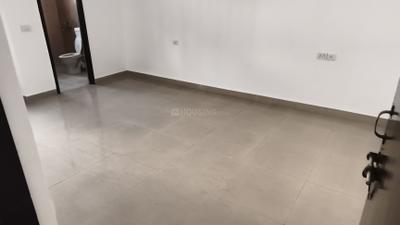 Bedroom Image of 1700 Sq.ft 3 BHK Apartment / Flat for sale in Cosmos Golden Heights, Crossings Republik Ghaziabad for Rs. 10800000