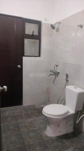 Bathroom Image of 1300 Sq.ft 2 BHK Builder Floor for rent in Vrindavan Yojana Lucknow for Rs. 15000
