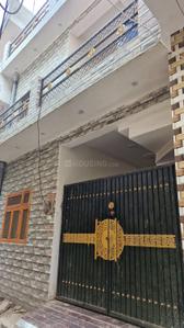 Image of 650 Sq.ft 1 BHK Independent House for rent in Babuganj, Lucknow for Rs. 12000
